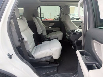 2027 Ford Expedition Active