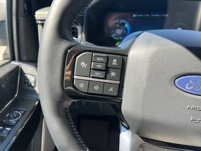 2025 Ford F-150 Lightning Platinum