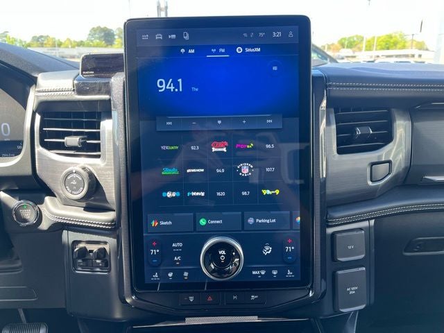 2025 Ford F-150 Lightning Platinum