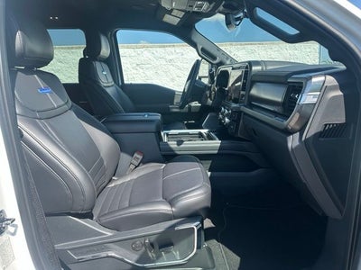 2027 Ford F-250SD Platinum