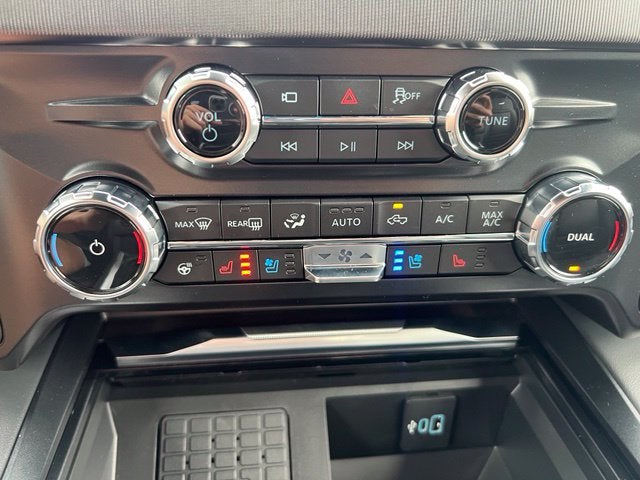 2027 Ford F-250SD Platinum