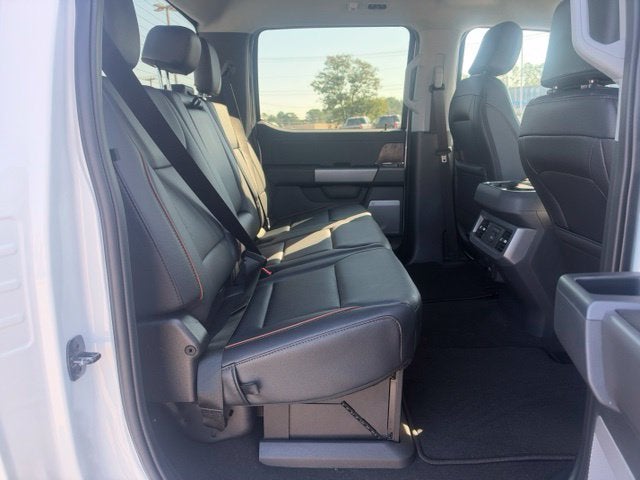 2027 Ford F-350SD Lariat