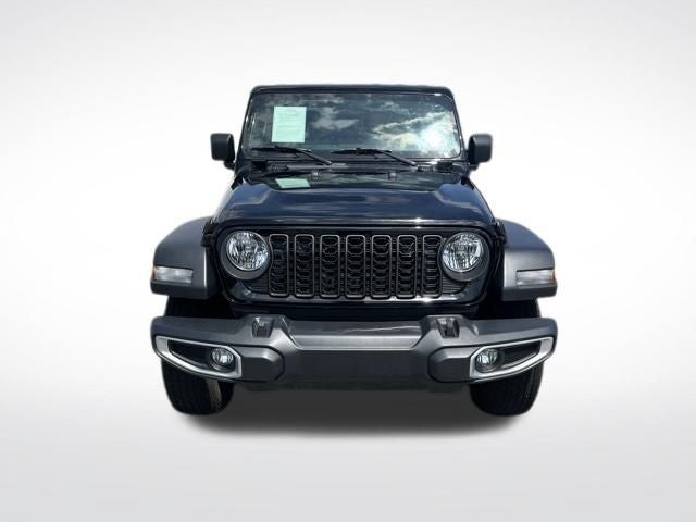 Used 2024 Jeep Gladiator Sport with VIN 1C6HJTAG8RL122220 for sale in Little Rock