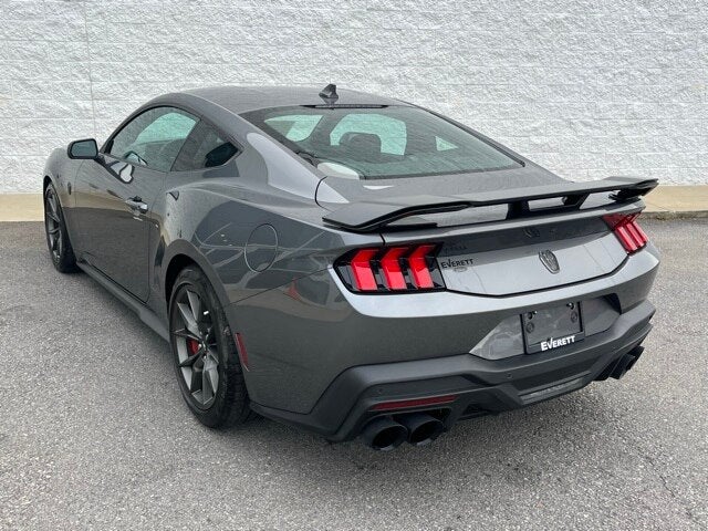 2025 Ford Mustang Dark Horse