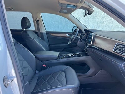 2024 Volkswagen Atlas 2.0T SE w/ Technology