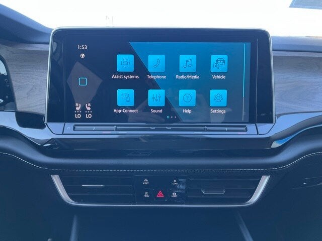 2024 Volkswagen Atlas 2.0T SE w/ Technology