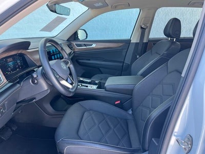 2024 Volkswagen Atlas 2.0T SE w/ Technology