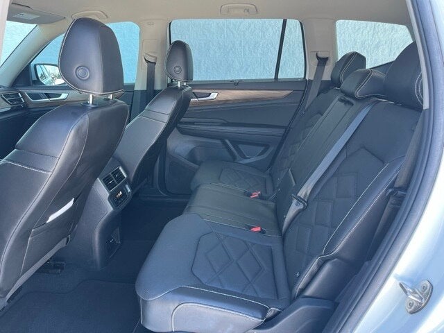 2024 Volkswagen Atlas 2.0T SE w/ Technology