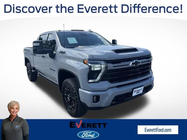 2024 Chevrolet Silverado HD LTZ 4WD Crew Cab Standard Box's photo