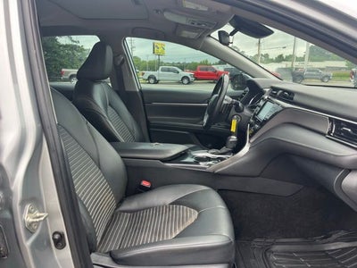 2020 Toyota Camry SE