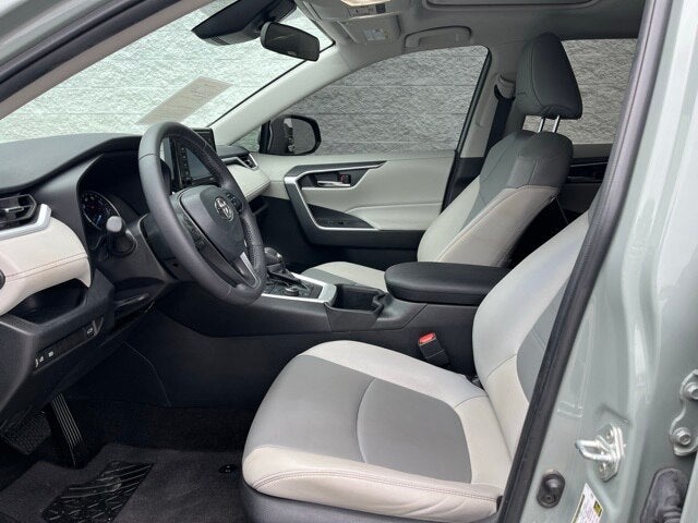 2022 Toyota RAV4 Hybrid XLE Premium