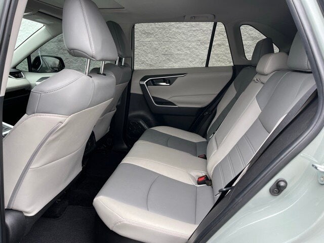 2022 Toyota RAV4 Hybrid XLE Premium