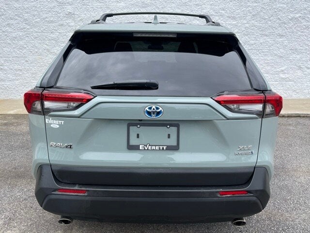 2022 Toyota RAV4 Hybrid XLE Premium