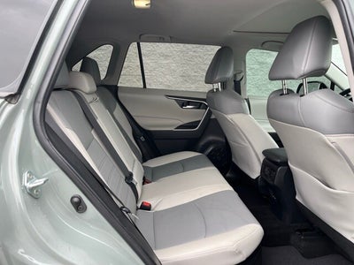 2022 Toyota RAV4 Hybrid XLE Premium