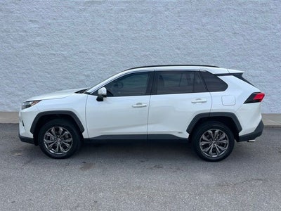 2022 Toyota RAV4 Hybrid XLE Premium