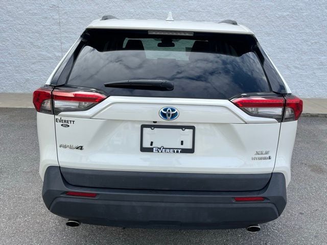 2022 Toyota RAV4 Hybrid XLE Premium