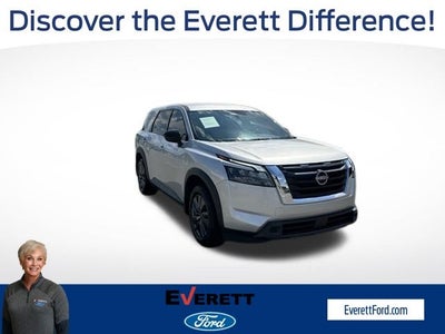2024 Nissan Pathfinder S
