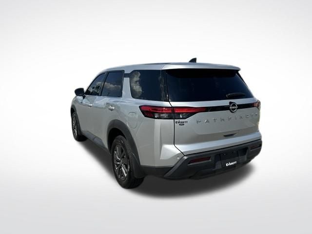 2024 Nissan Pathfinder S