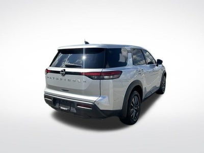 2024 Nissan Pathfinder S