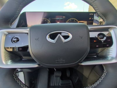 2026 INFINITI QX80 LUXE