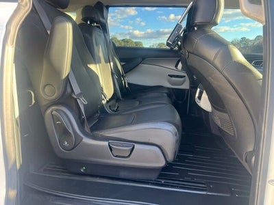 2022 Kia Carnival LXS