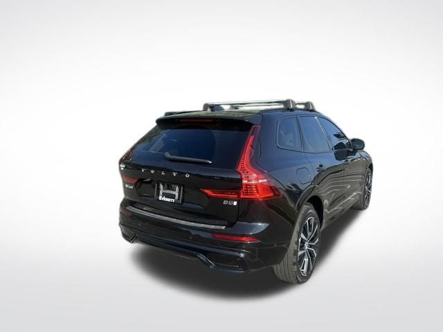 2023 Volvo XC60 B5 Plus Dark Theme